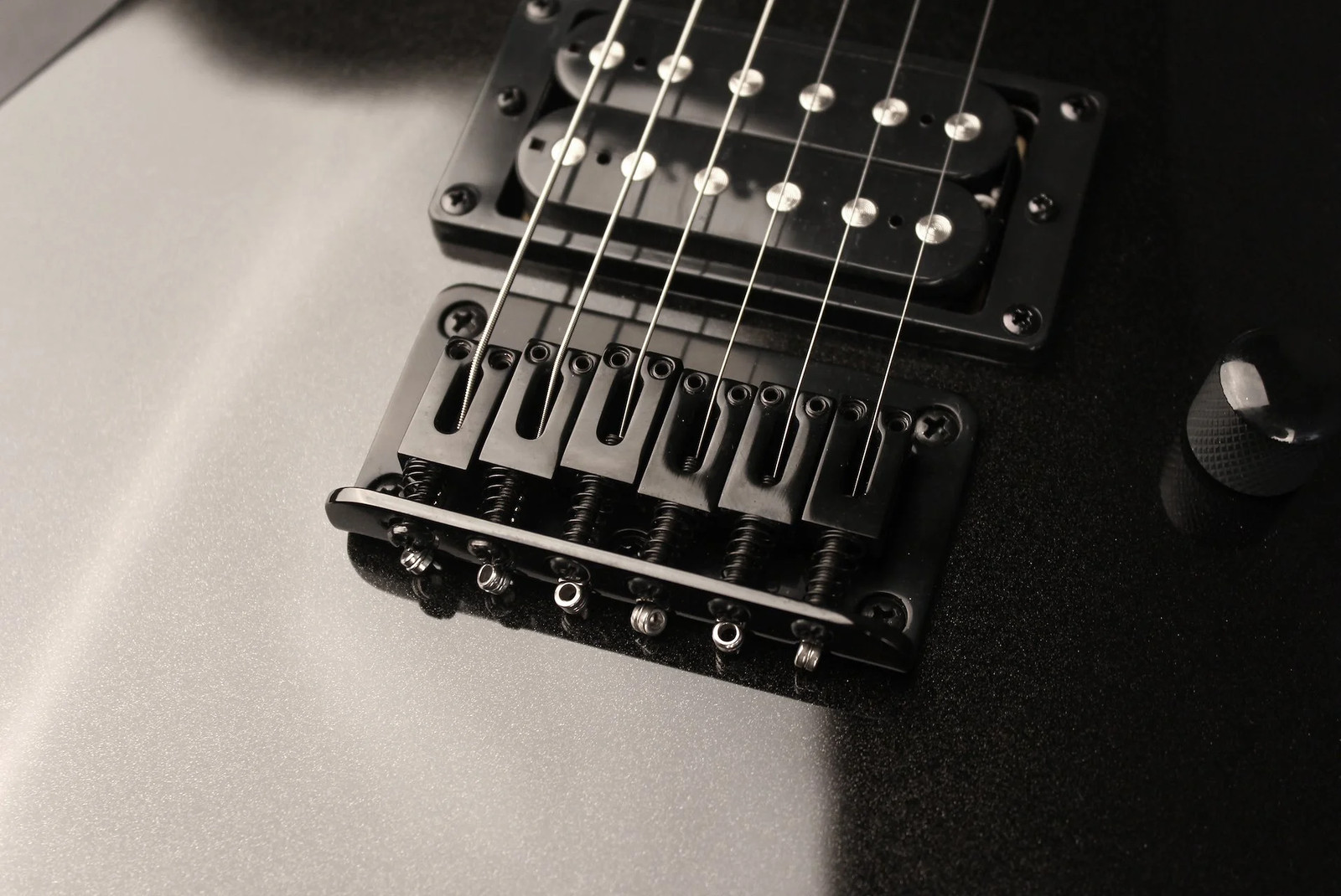 Cort KX100BKM KX Series Electric Guitar. Black Metallic