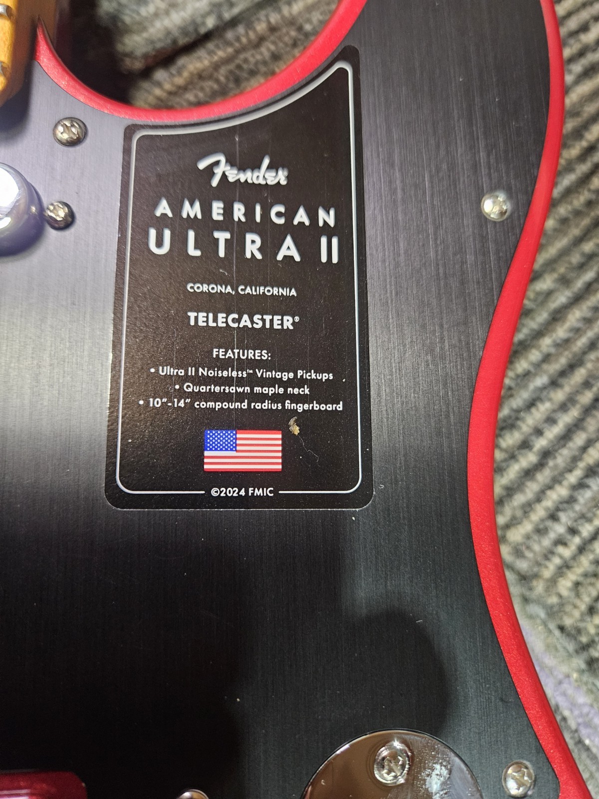 Fender American Ultra II Telecaster Maple – Sinister Red with Hard Case