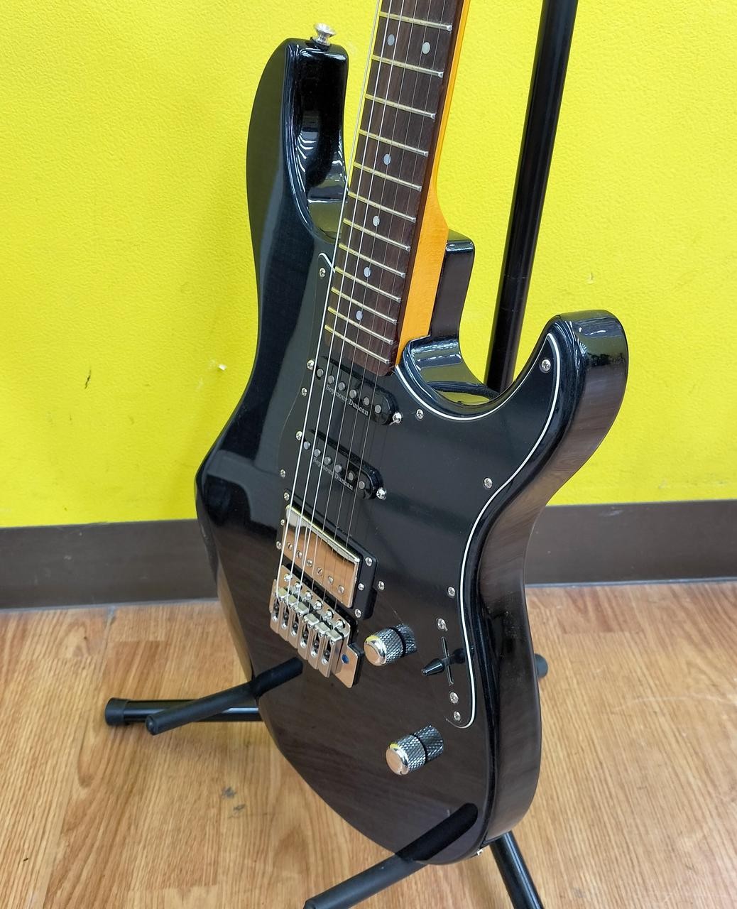 YAMAHA PAC612VIIFM Electric Guitar
