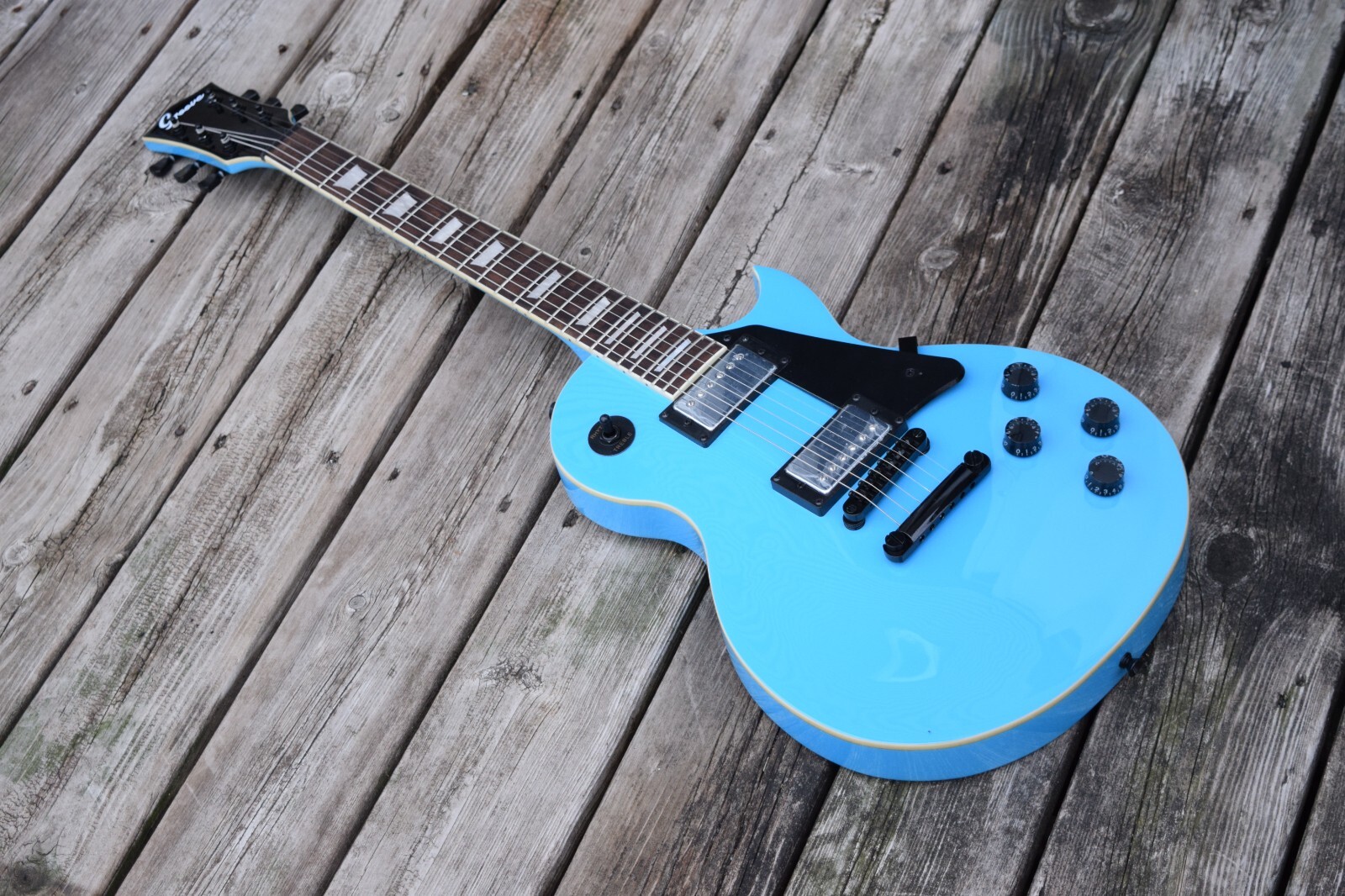 Electric Guitar Mahogany Body Maple Top Metallic Blue (Groove Canadian Brand)