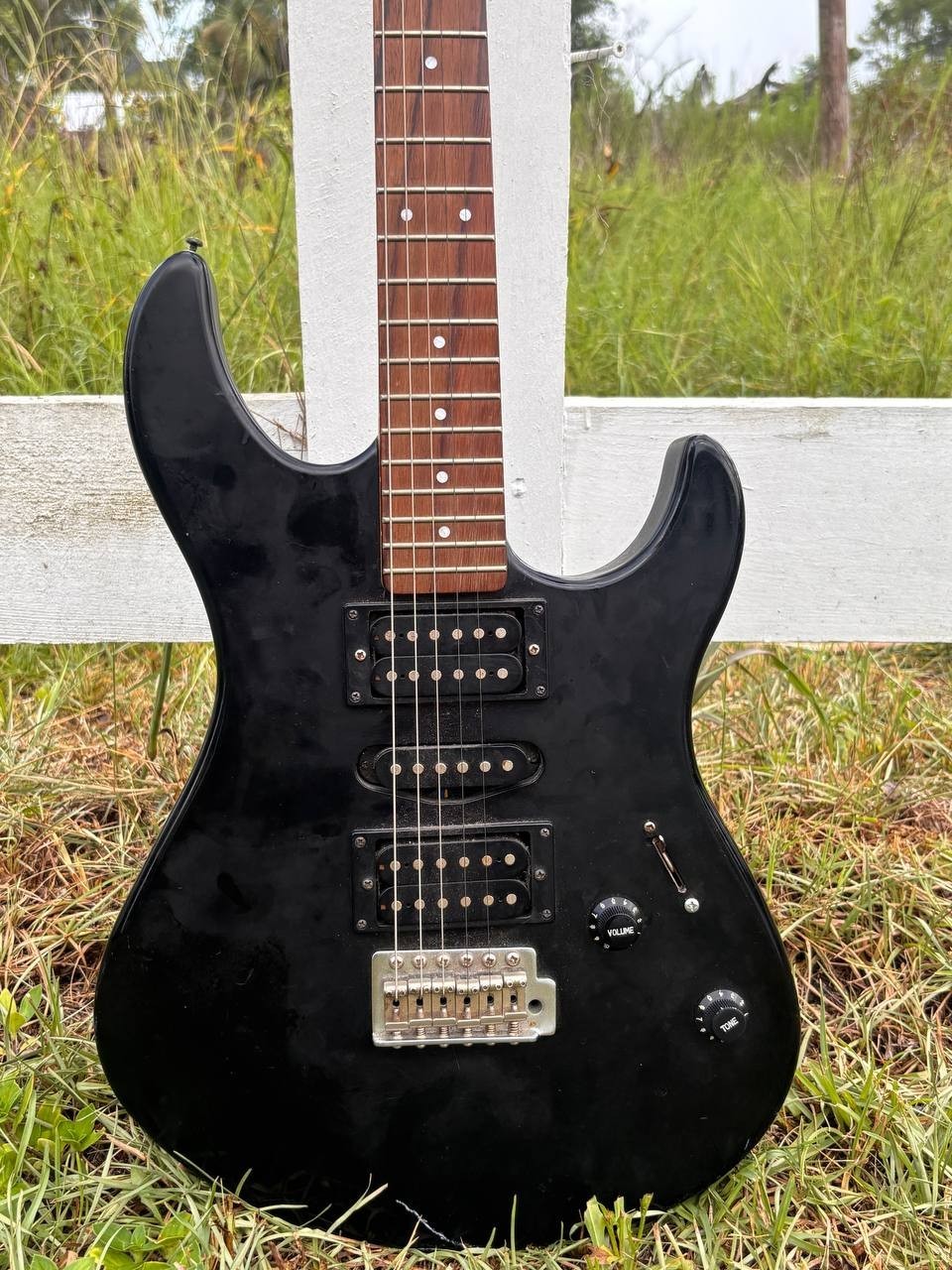 Yamaha ERG121 Electric Guitar SuperStrat BLACK Great Fast Shipping PH9