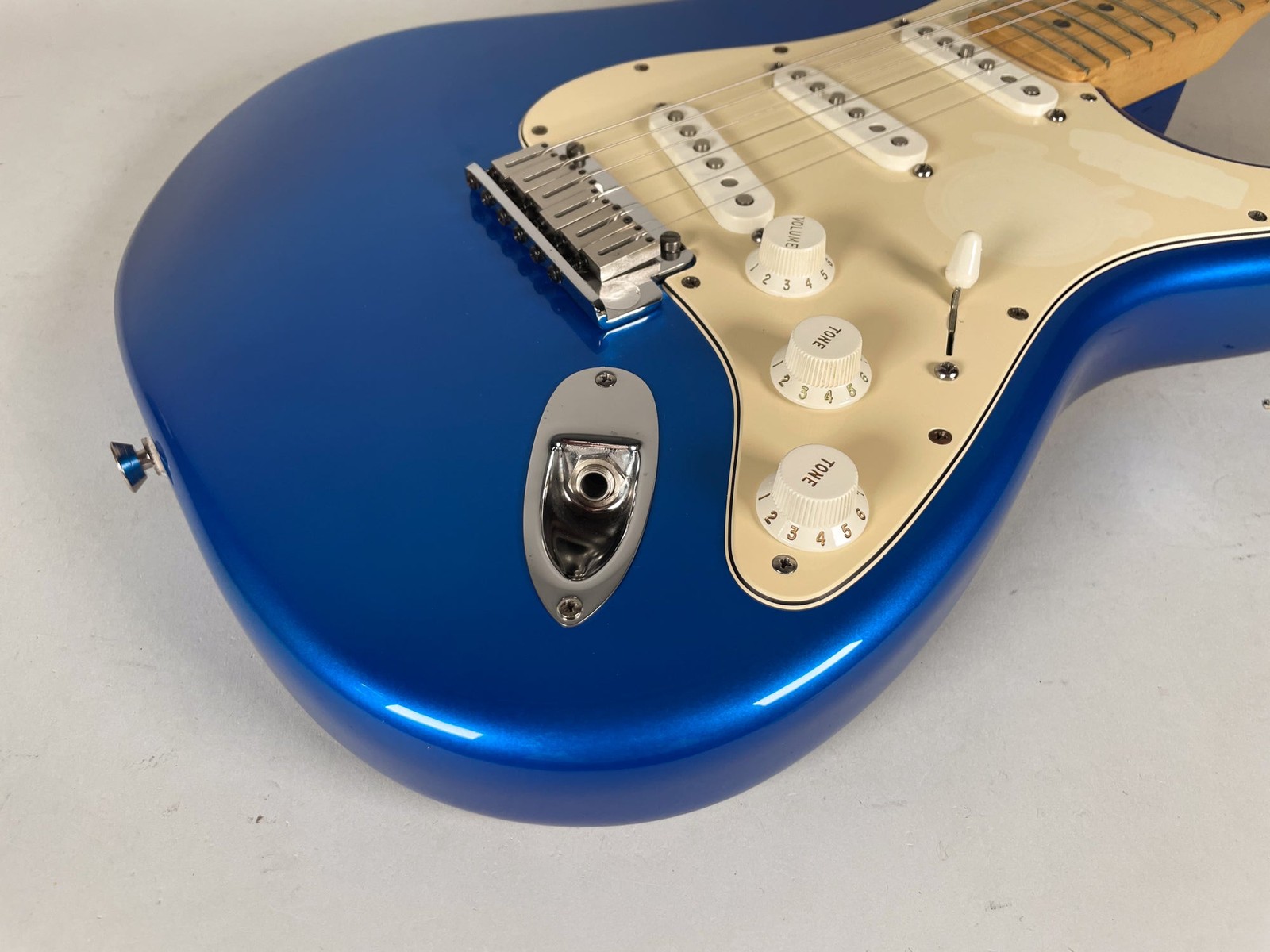 2004 Fender American Series 50th Anniversary Stratocaster Chrome Blue w/OHSC