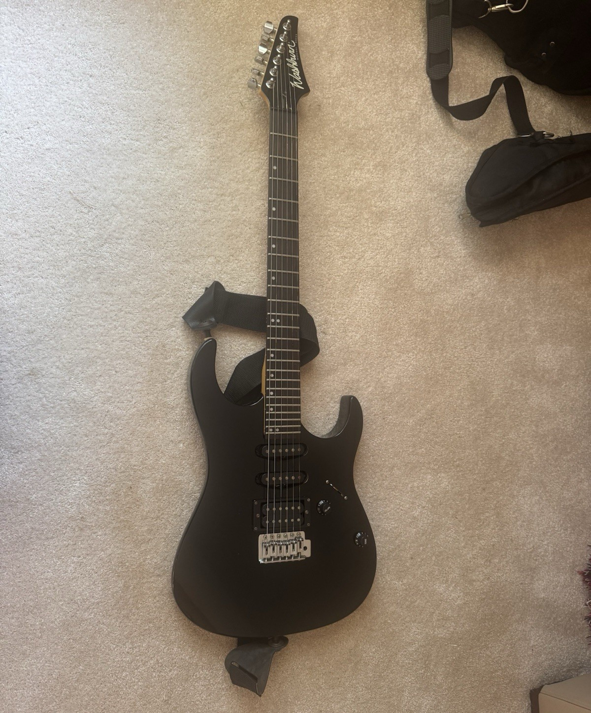 Washburn Mercury Series MG20/B Solid Body Black 6-String RH Electric w/ Gig Bag