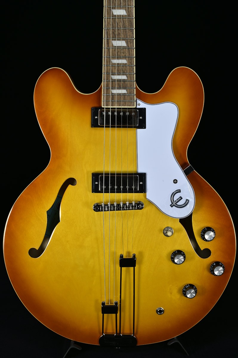 Epiphone Riviera Royal Tan electric guitar semi-acoustic sunburst with gig bag