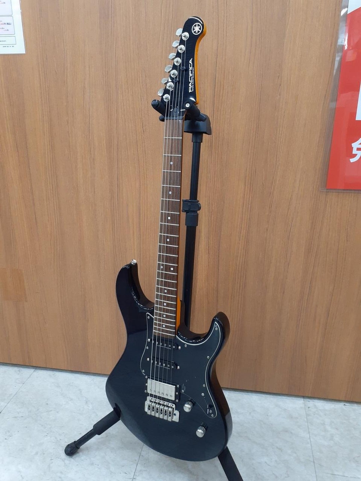 YAMAHA PAC612VIIFM Used Alder body Maple neck Rosewood fingerboard Black