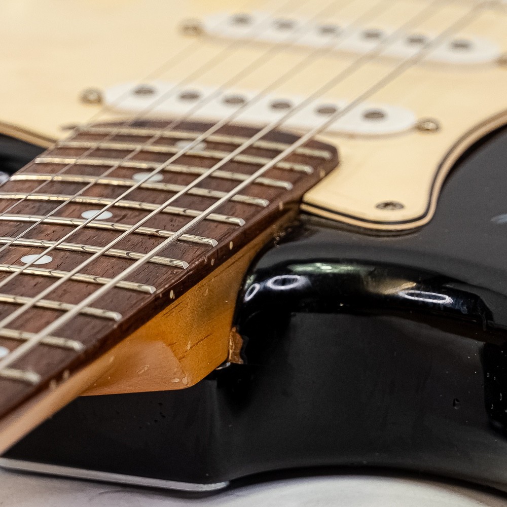 Squier Standard Stratocaster Electric Guitar Black w/ Gig Bag Setup Ready