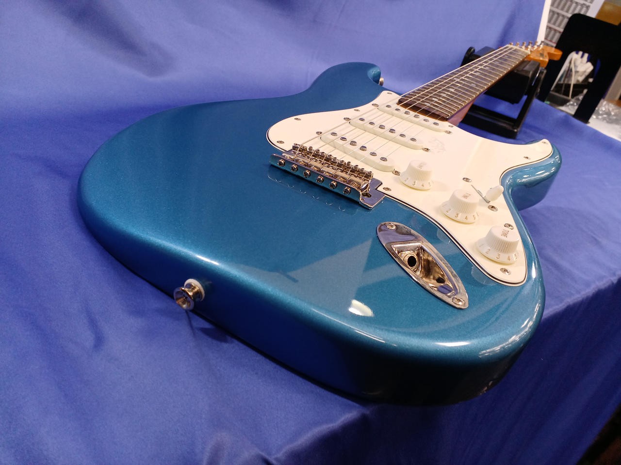 SQUIER Classic Vibe 60s Stratocaster Nyatoh Body Indian Laurel FB