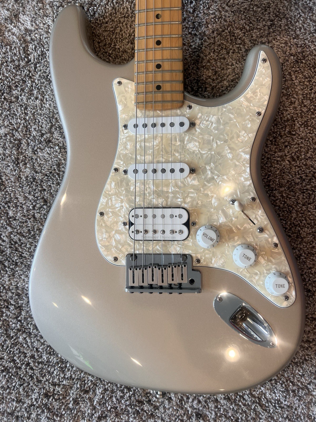 Original 1997 Fender USA Lone Star Strat H/S/S Guitar in Shoreline Gold W/Case