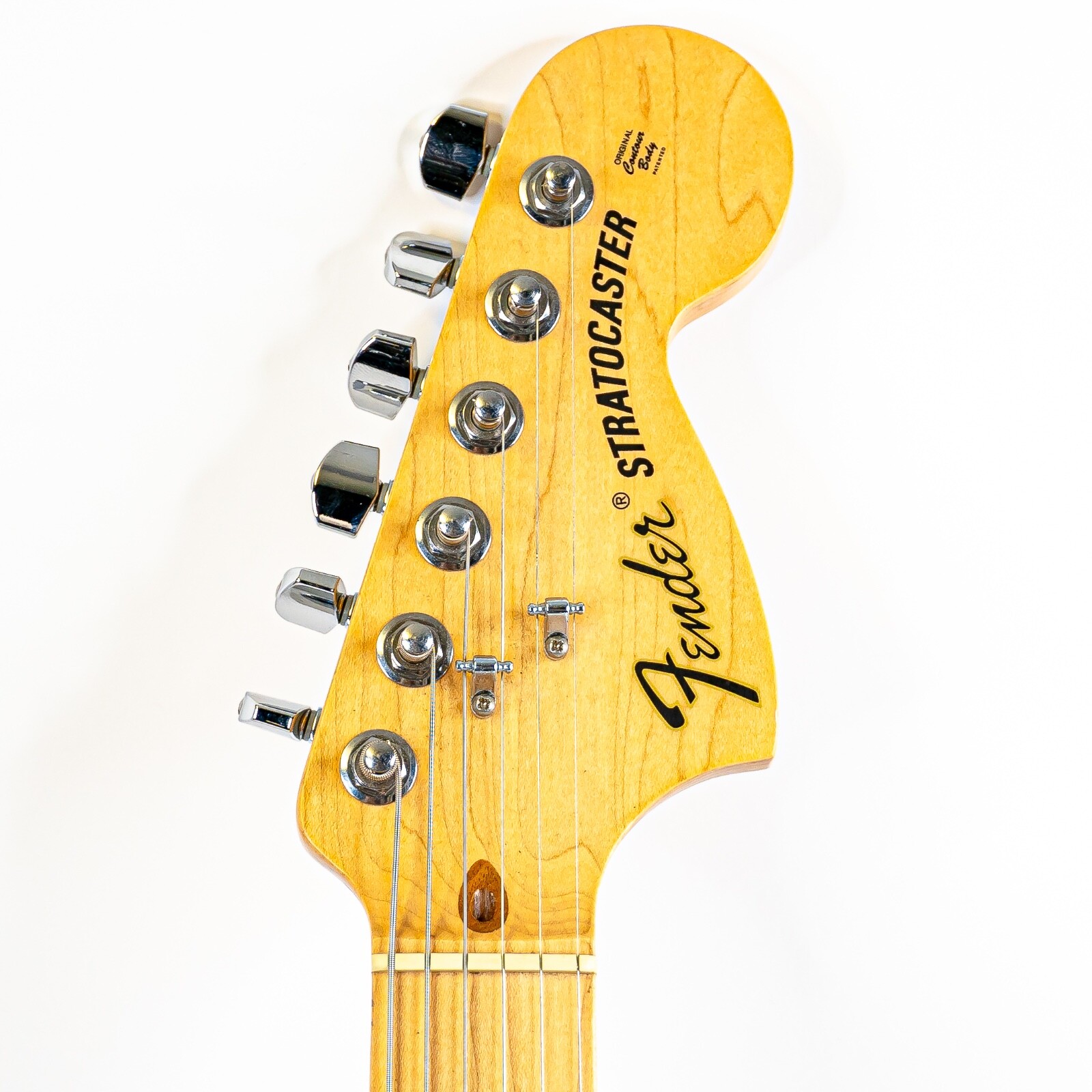 ’09 Fender Stratocaster Std. 2-Tone Sunburst w/ Maple Fretboard, Fender Gigbag