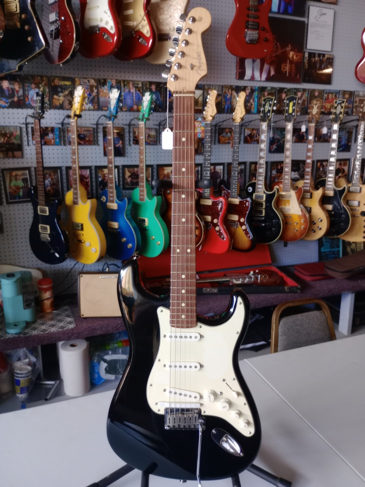 Fender Standard Roland Ready Stratocaster 2006 Black *** FREE SHIPPING ***