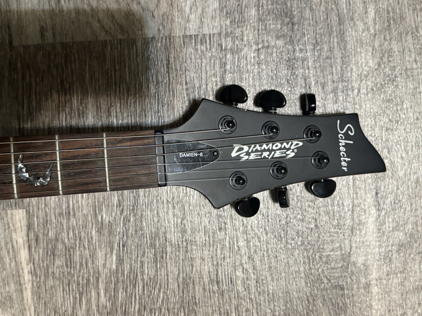 SCHECTER DAMIEN-6 Used Mahogany body Maple neck Rosewood fingerboard Satin Black