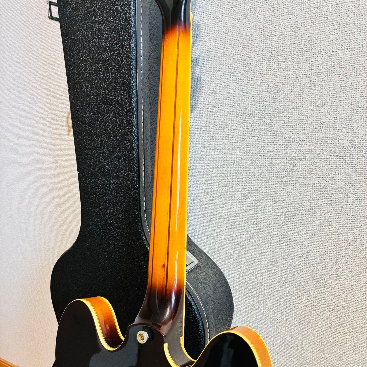Epiphone SHERATON II Pro VS Semi-Hollow Electric Guitar