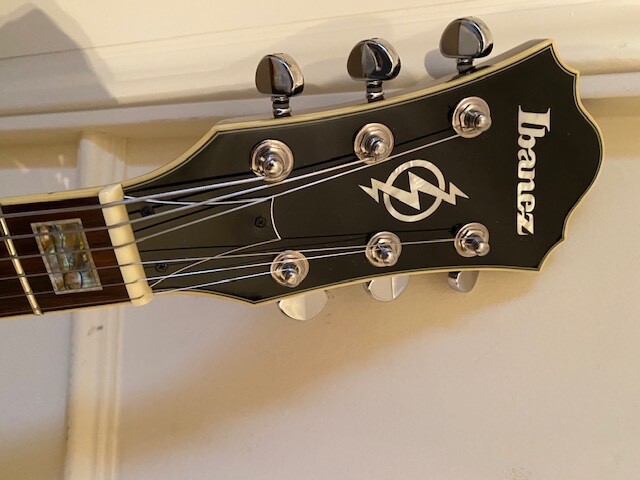 IBANEZ ARTCORE AF86 VLS-12-01  2006   Near Perfect Condition Perfect tone.