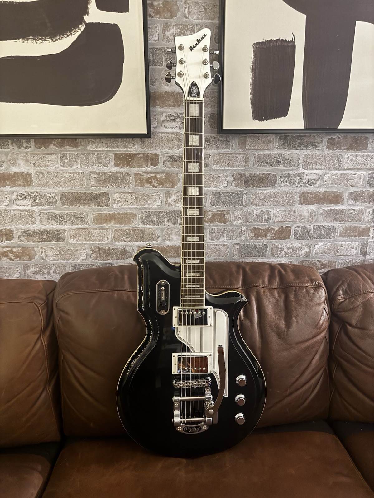 Airline Guitars MAP DLX Black with Eastwood Guitar Case