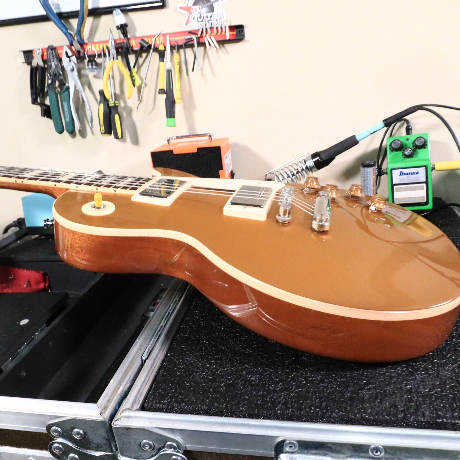 2019 Gibson Les Paul Standard Goldtop Electric Guitar