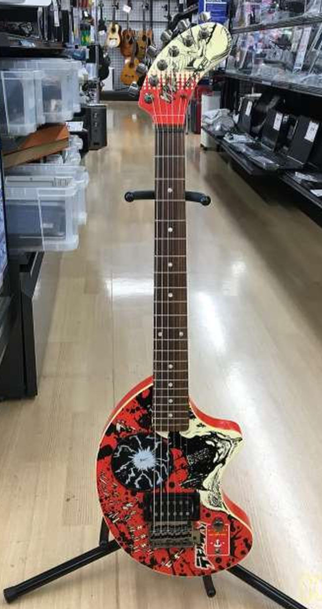 FENDER JAPAN ZO-3 Devilman Built-in Mini Guitar Limited edition of 100 piece