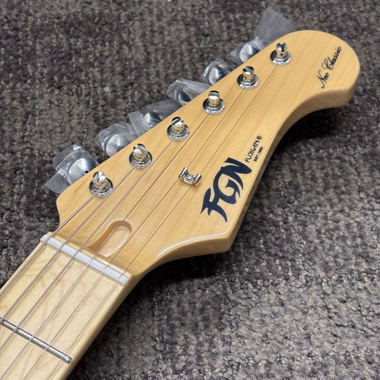 FUJIGEN FGN NST110MAH 01 WB White Blonde Neo Classic Series