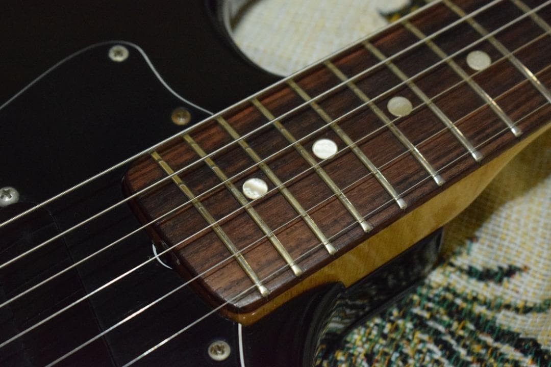 Fender Musicmaster S8 Serial 4.12kg