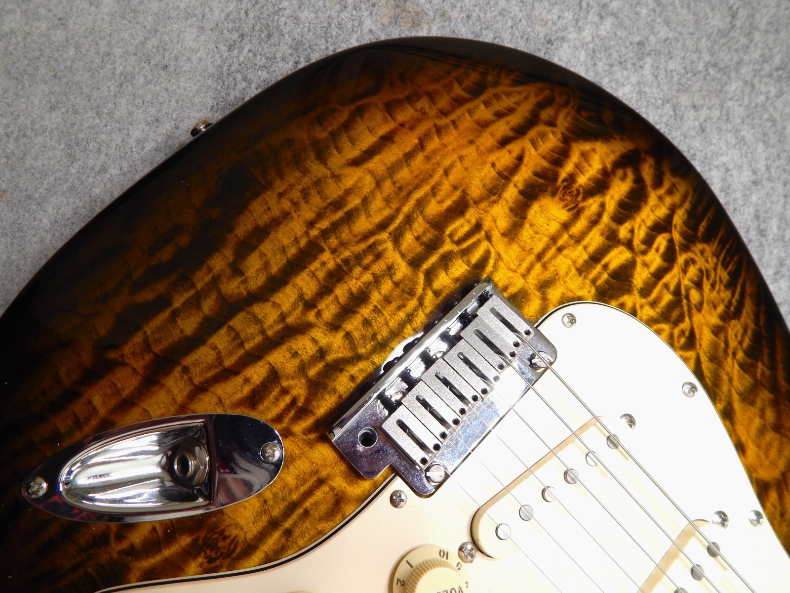Quilted Maple Warmoth Stratocaster USA