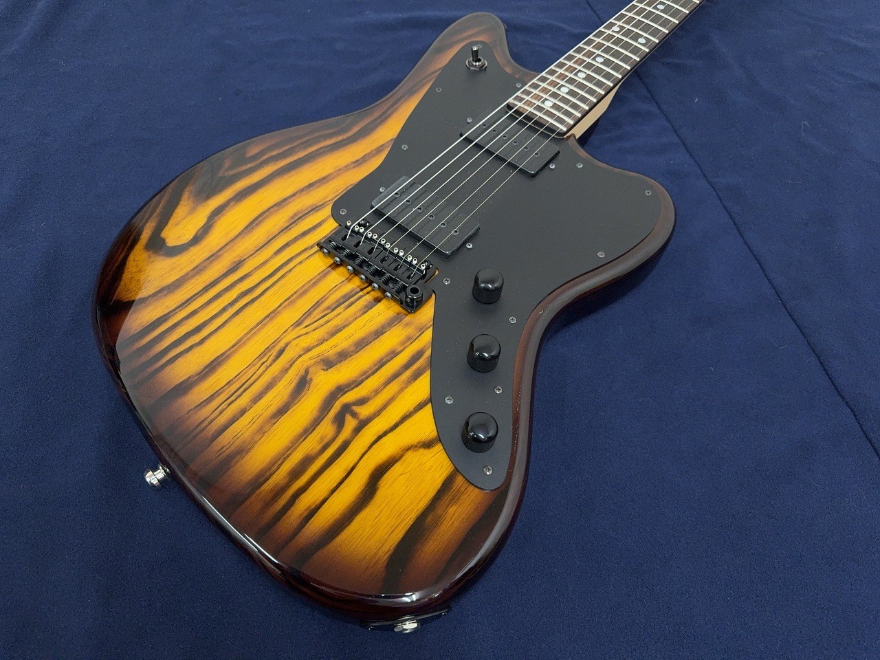 Black Smoker Sigma-JM P94 Humbucker Guitar Brown Burst Used