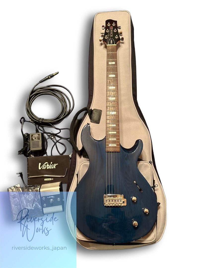LINE6 Variax 700 Modeling Guitar with Case