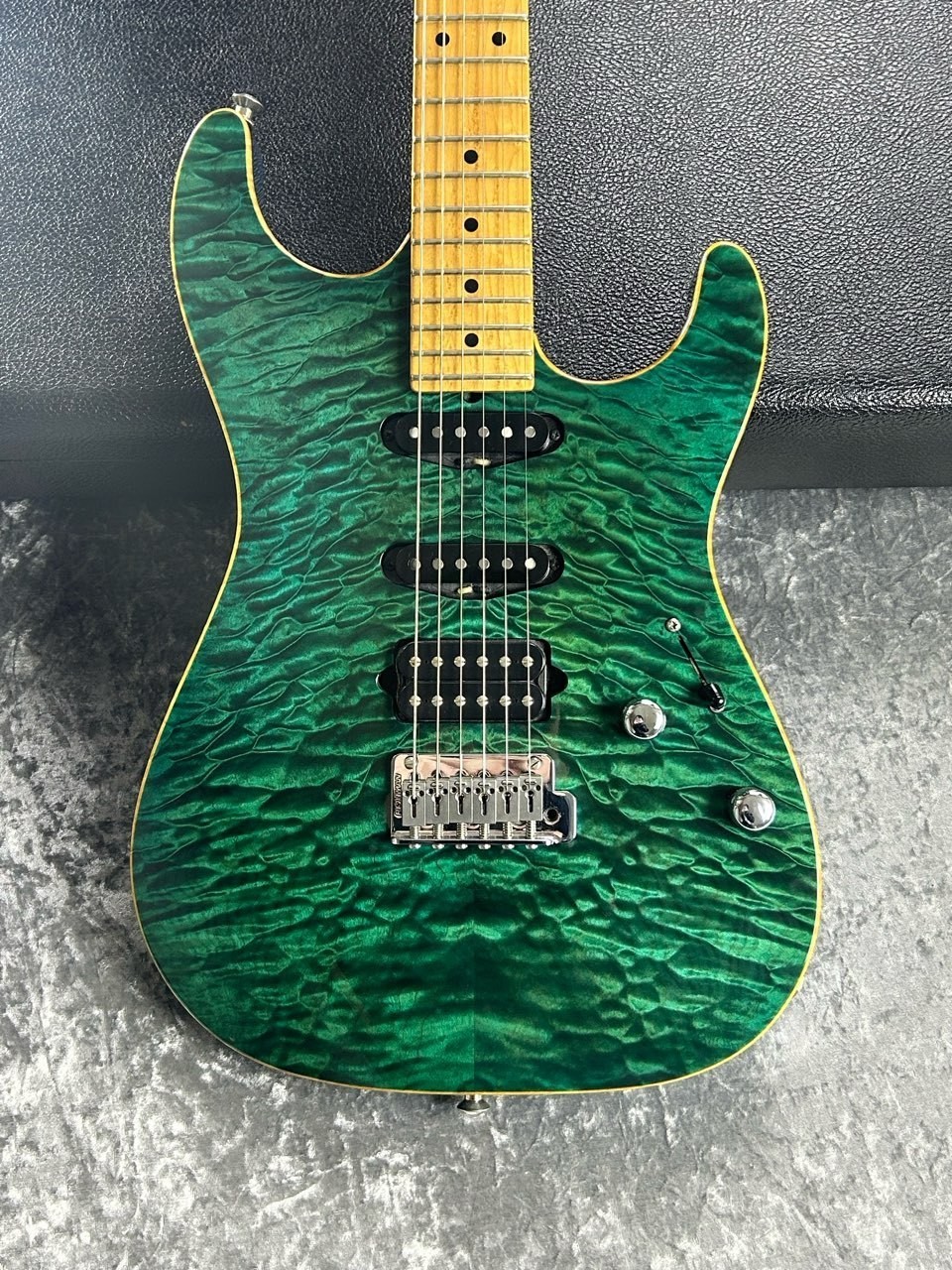 Suhr Standard Trans Turquoise 2001 3.31Kg Safe delivery from Japan