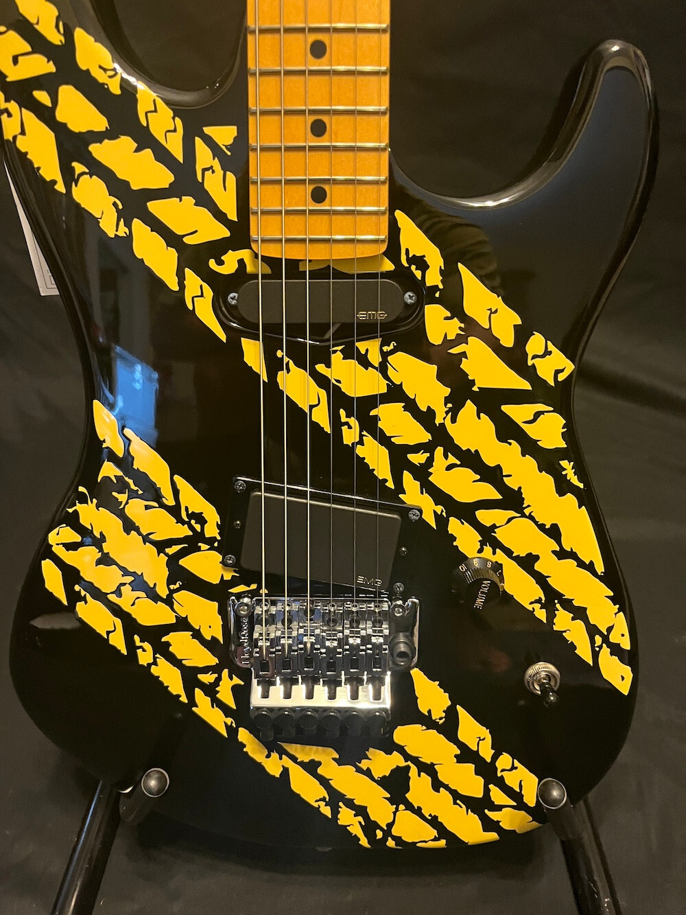 Godin Honeymoon Suite Derry Grehan Signature Tread 1-Tread Custom Graphic Guitar
