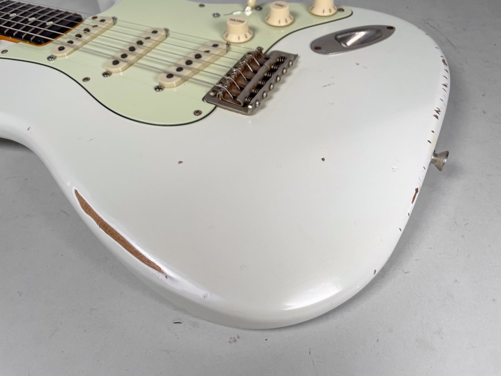 2006 K-Line S-Type #009 Stratocaster Style Olympic White Relic w/HSC