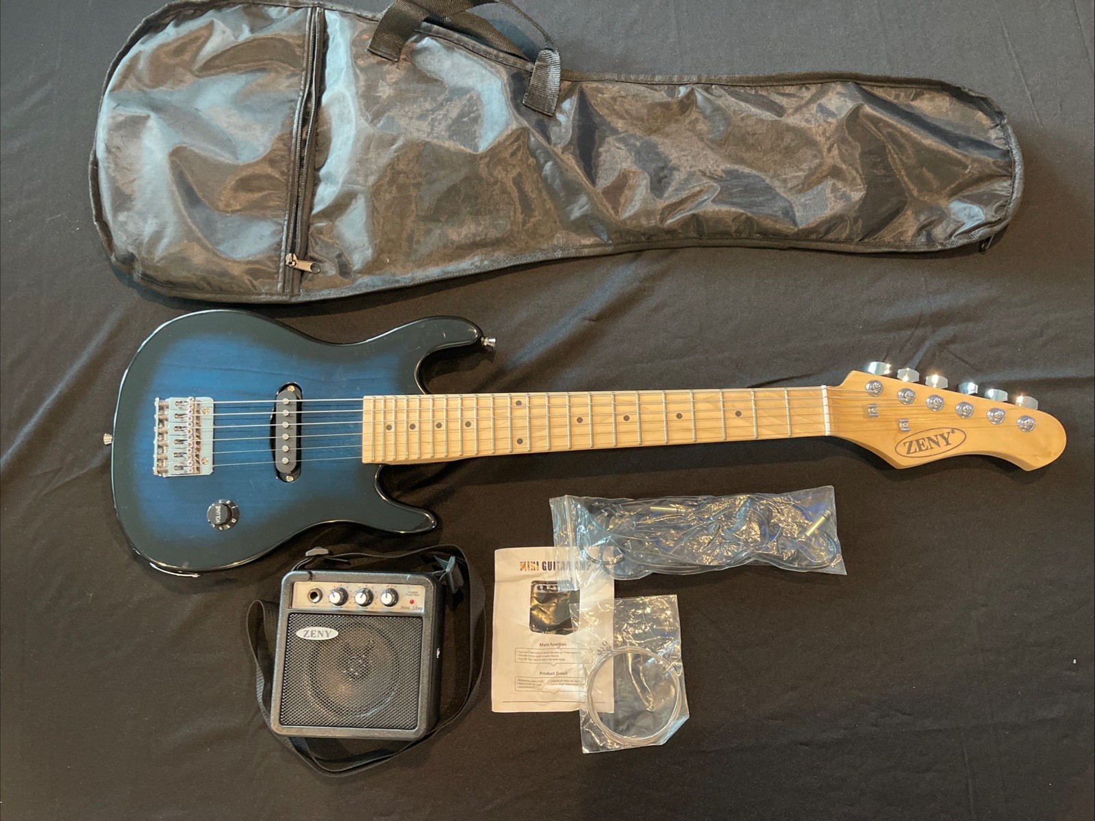 Beginner Zeny 30” Electric Guitar With Amp & Case