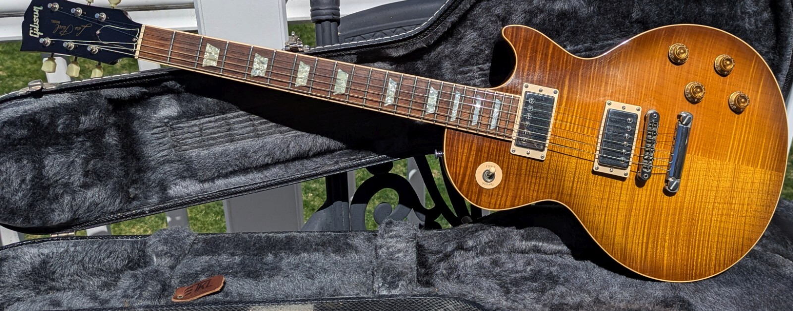 2002 Gibson Les Paul Standard Premium Plus – AAA+ Honeyburst – 8lbs – 9oz