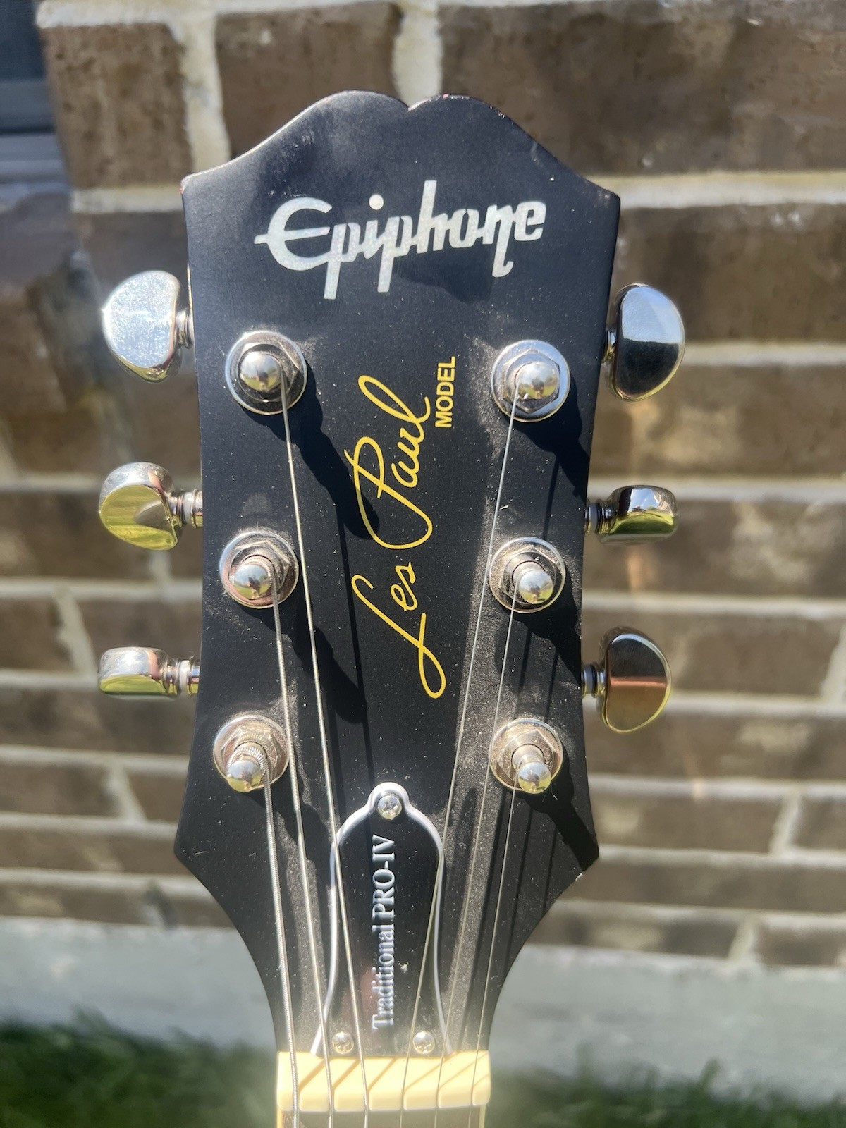 Limited Edition Wine Red Epiphone Les Paul Traditional Pro IV Satin Finish 2021