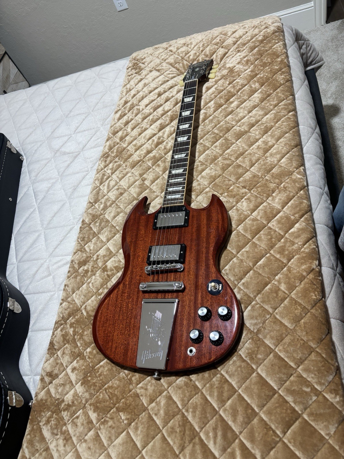 Gibson SG 2014 Right-Hand 6-String Mahogany Solid Body Ebony, Hardcase