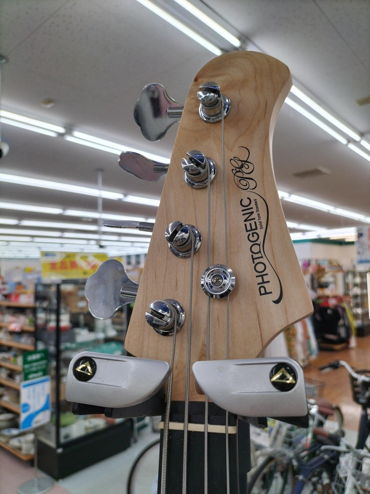 PHOTOGENIC ST Used Solid Wood body Engineering wood fingerboard w/Soft case