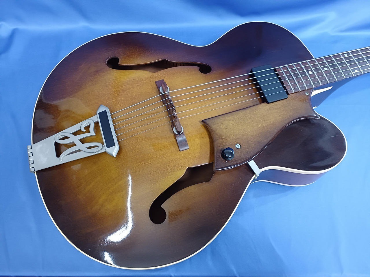 The Heritage Eagle Hollow Body 2003 Electric Guitar