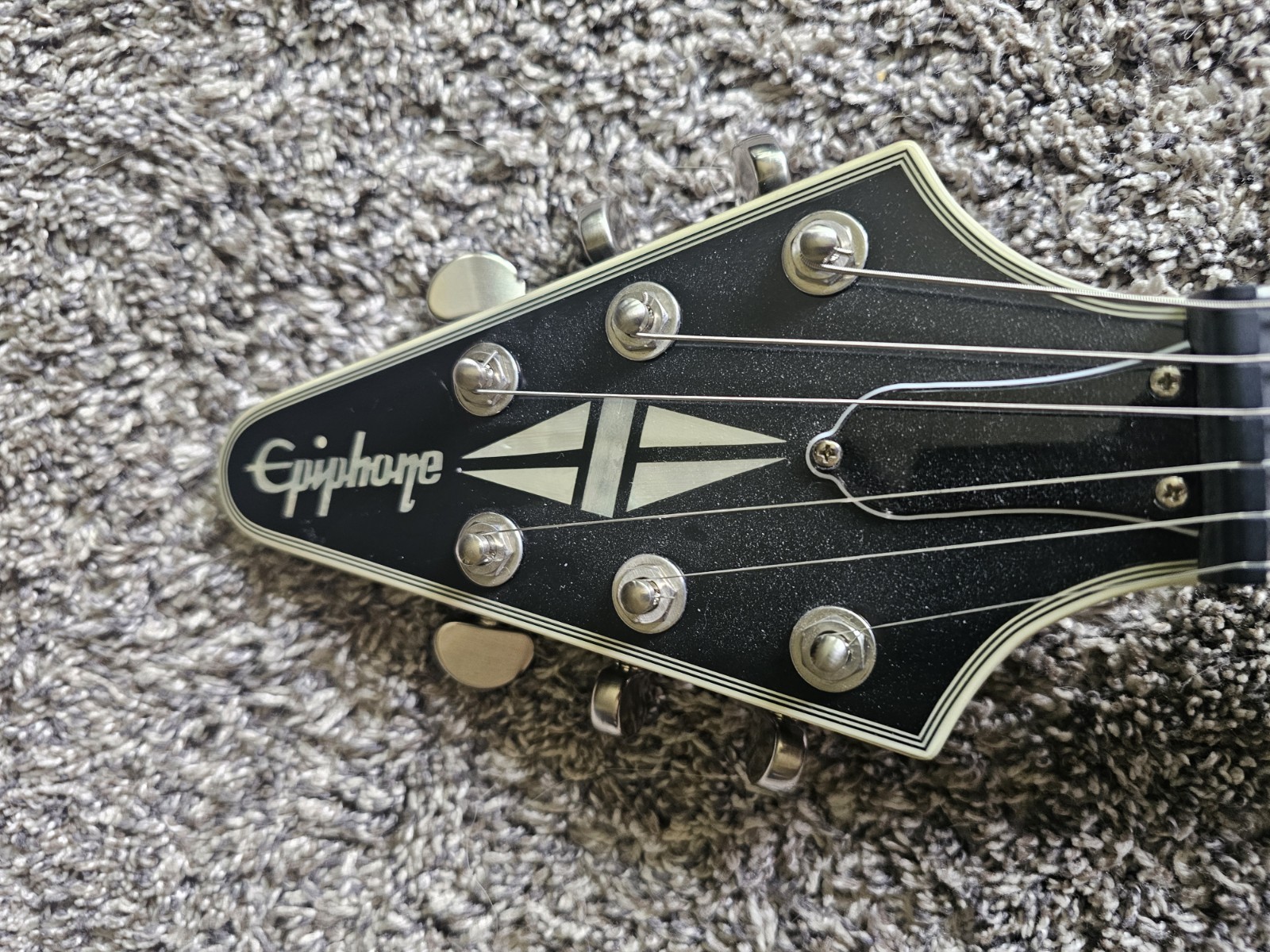left handed Epiphone Prophecy Flying V Black 6-String Solidbody