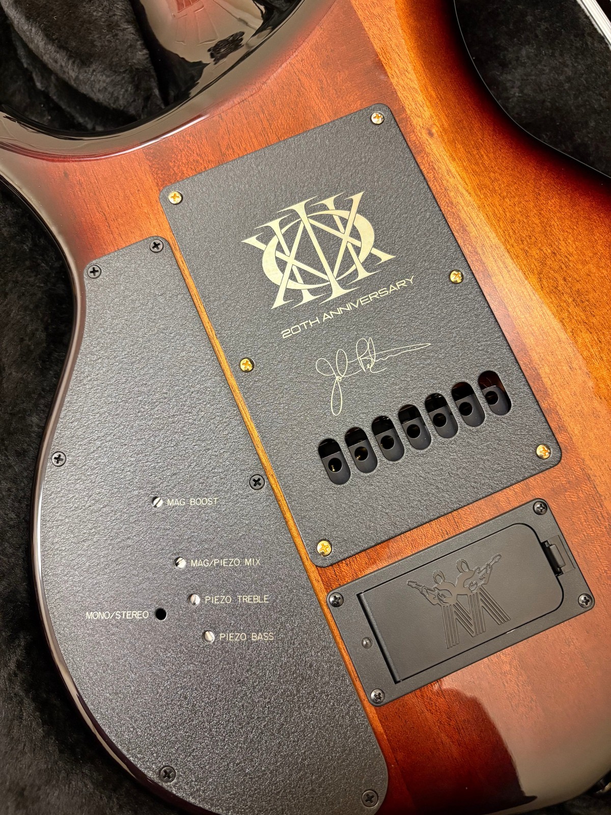 Ernie Ball Music Man John Petrucci 20th Anniversary Majesty 7 2021