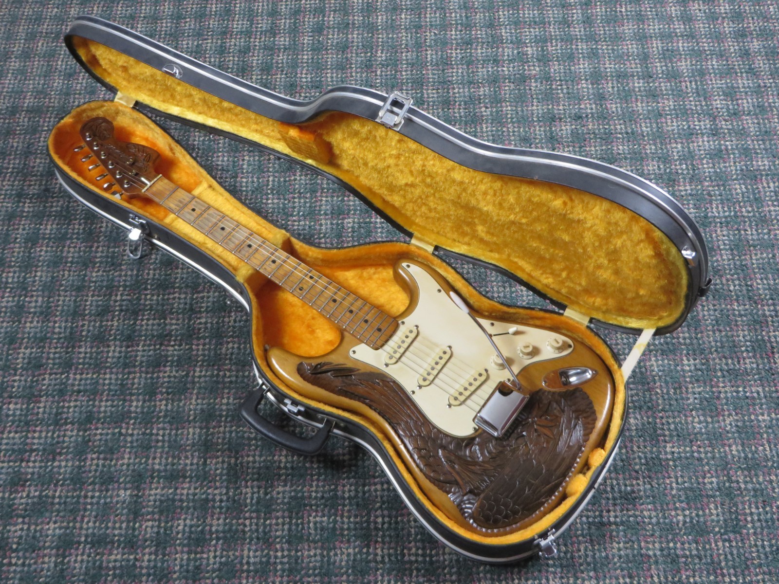 1970s Univox Japan Carved Eagle Singlecoil Model! MIJ! w/OHSC