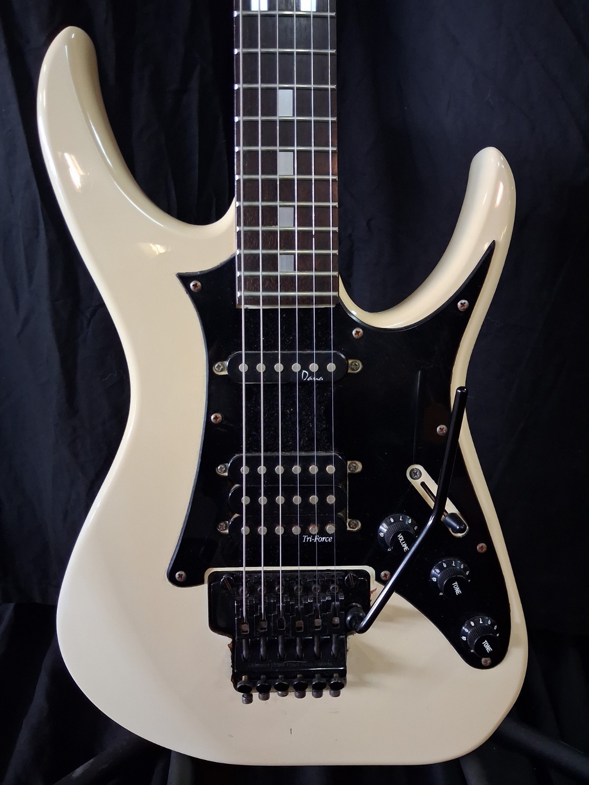 Alvarez Dana II Triple Force Cream/White W/Scoop Neck *** FREE SHIPPING ***