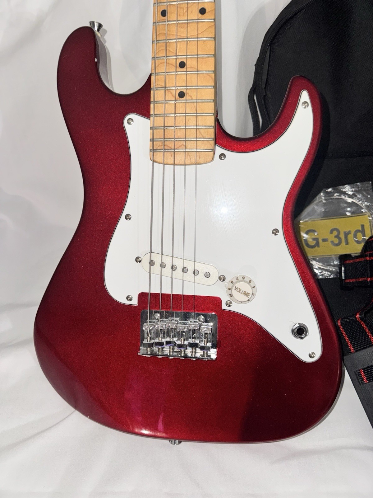 Marigold Short scale guitar – Candy apple red