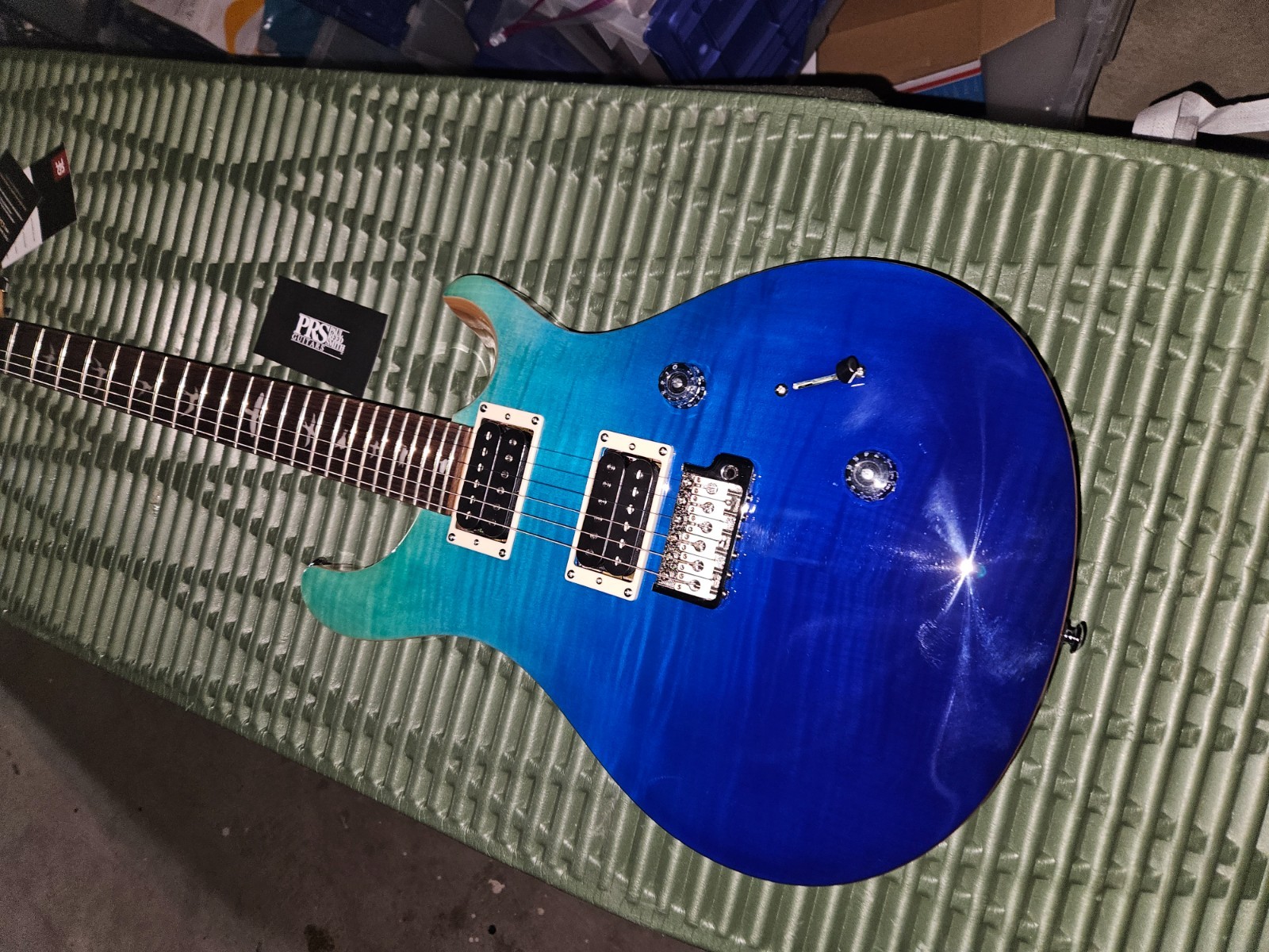 New PRS SE Custom 24 Rare Limited-Edition Electric Guitar Blue Fade