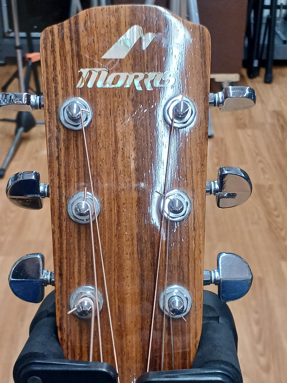 Morris M-81 Acoustic Electric Guitar B-BAND A2 Pickup Natural w/ Gig Bag
