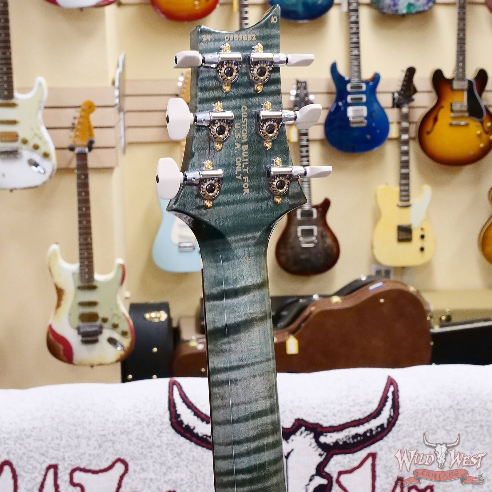 Paul Reed Smith PRS Wood Library 10 Top Modern Eagle V Flame Neck Trampas Green