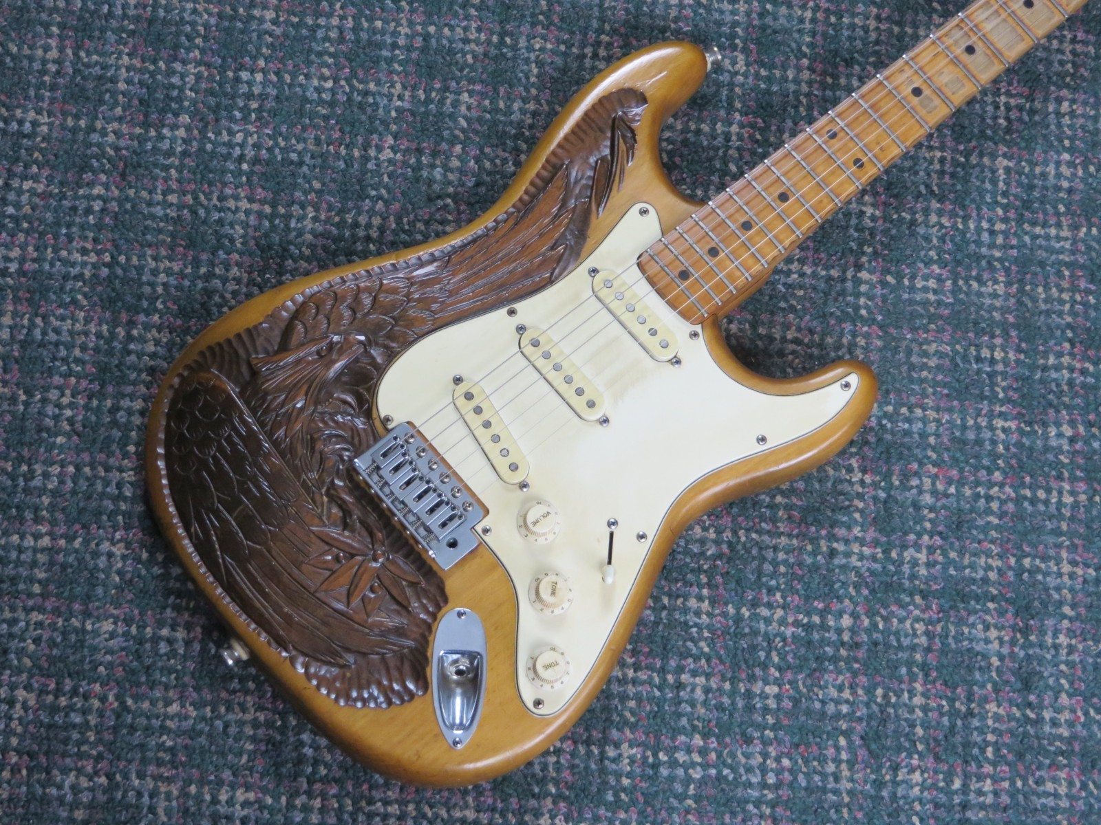 1970s Univox Japan Carved Eagle Singlecoil Model! MIJ! w/OHSC