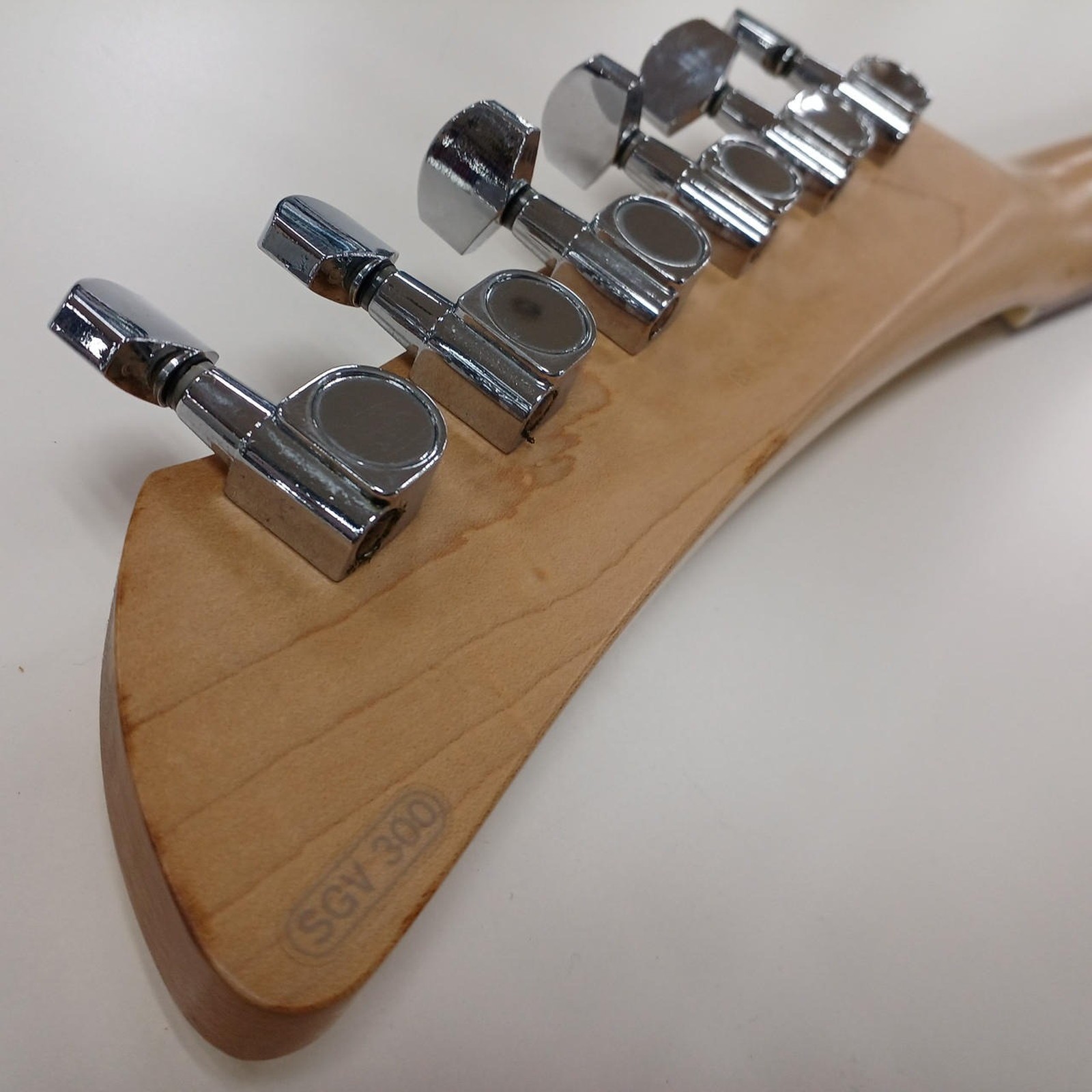 YAMAHA SGV-300 Used Alder body Maple neck Rosewood fingerboard Yellow
