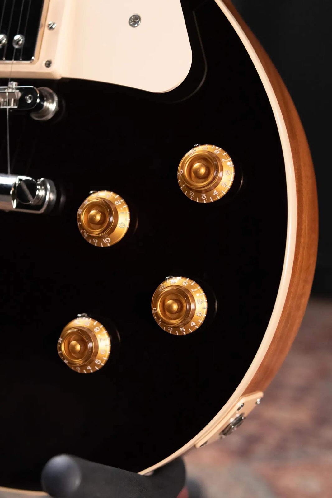 Gibson Les Paul Standard 50s Figured Top – Translucent Oxblood with Hardshell Ca
