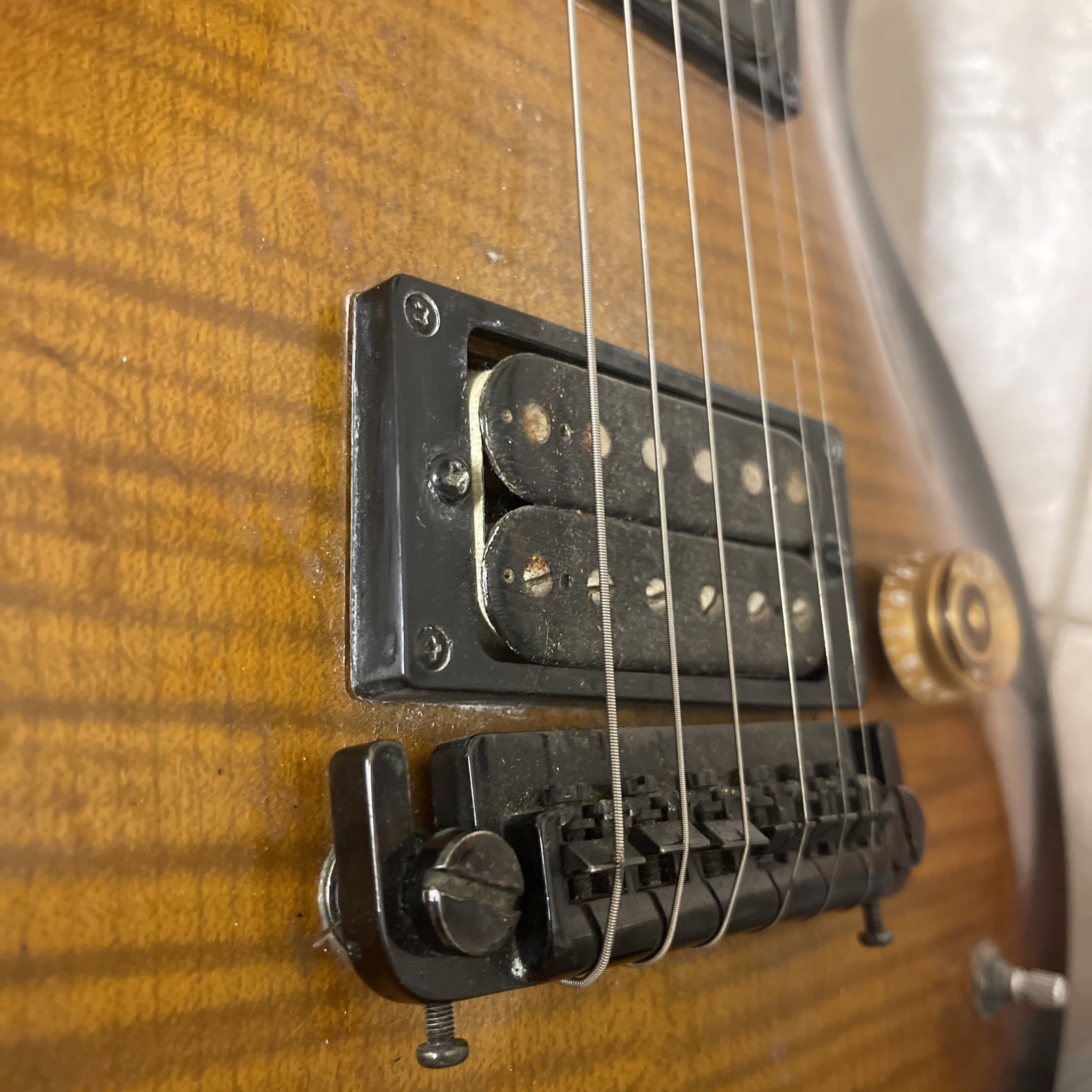 Vintage Vantage VS Electric Sunburst Guitar