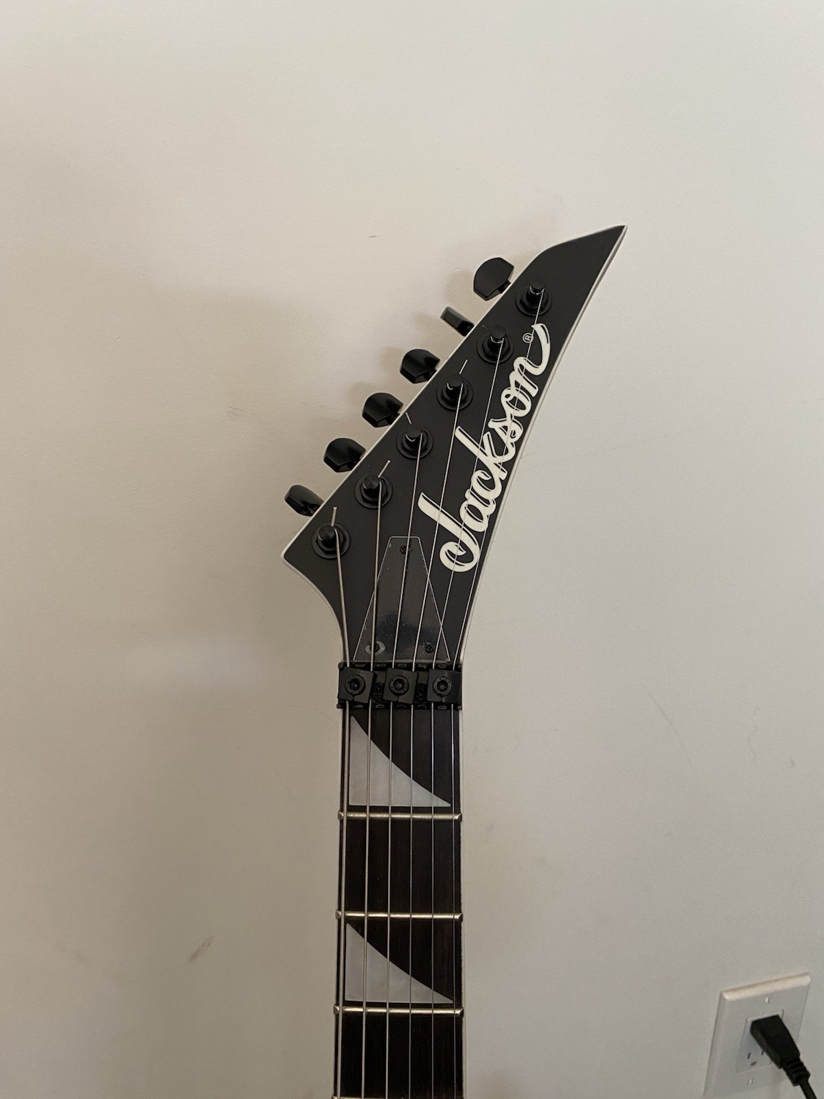 Jackson Dinky JS32 DKA Arch Top Electric Guitar Black