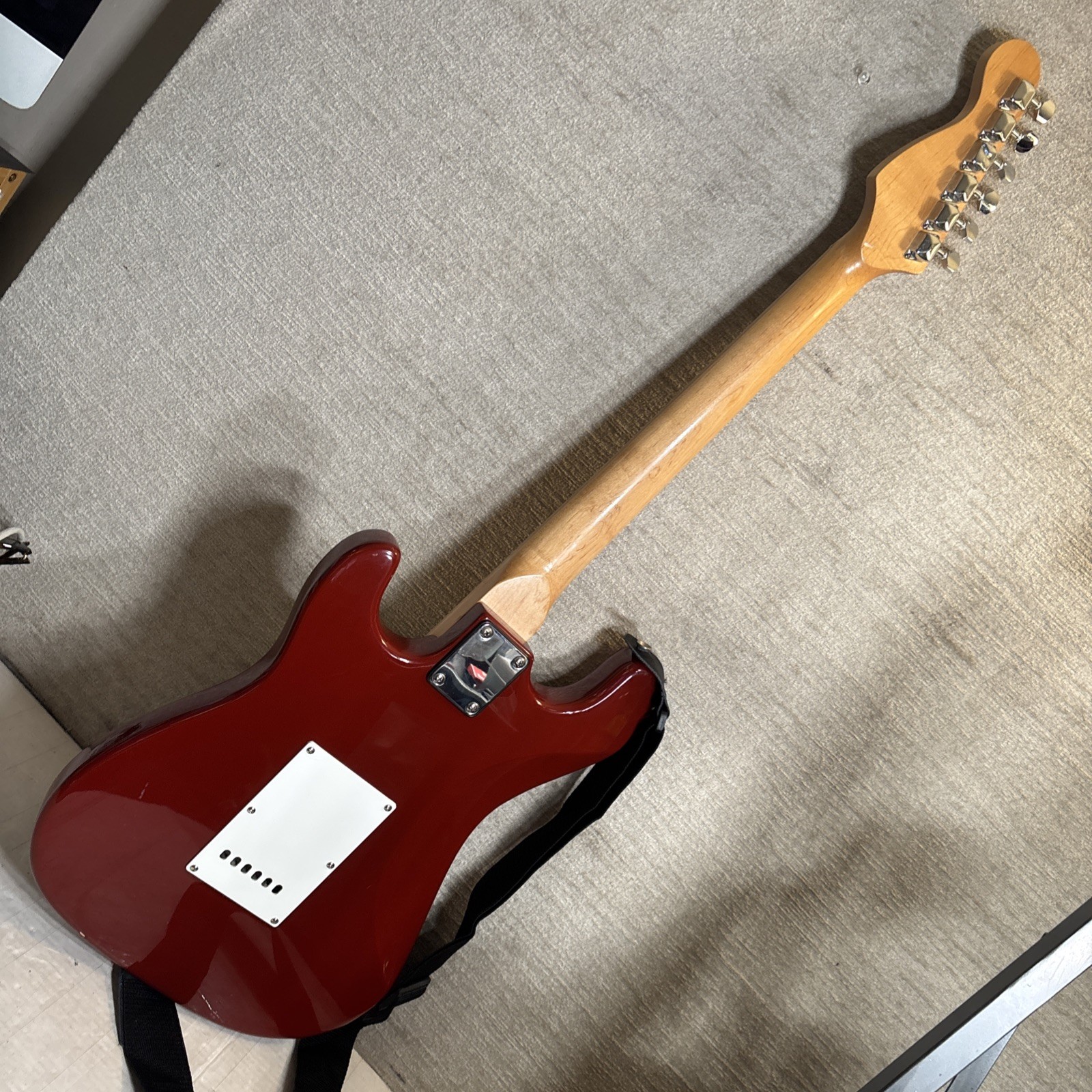 VTG California Stratocaster Style S-Type Burgundy Red Electric Guitar WORKS READ