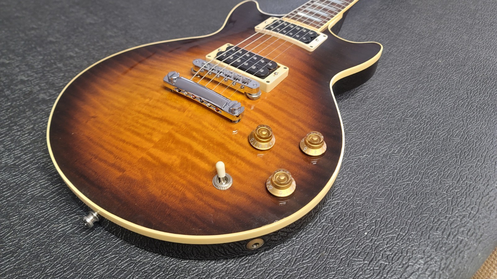 2004 Heritage H-170CM OSB Original SunBurst, Seymour Duncan and Gibson Pickups