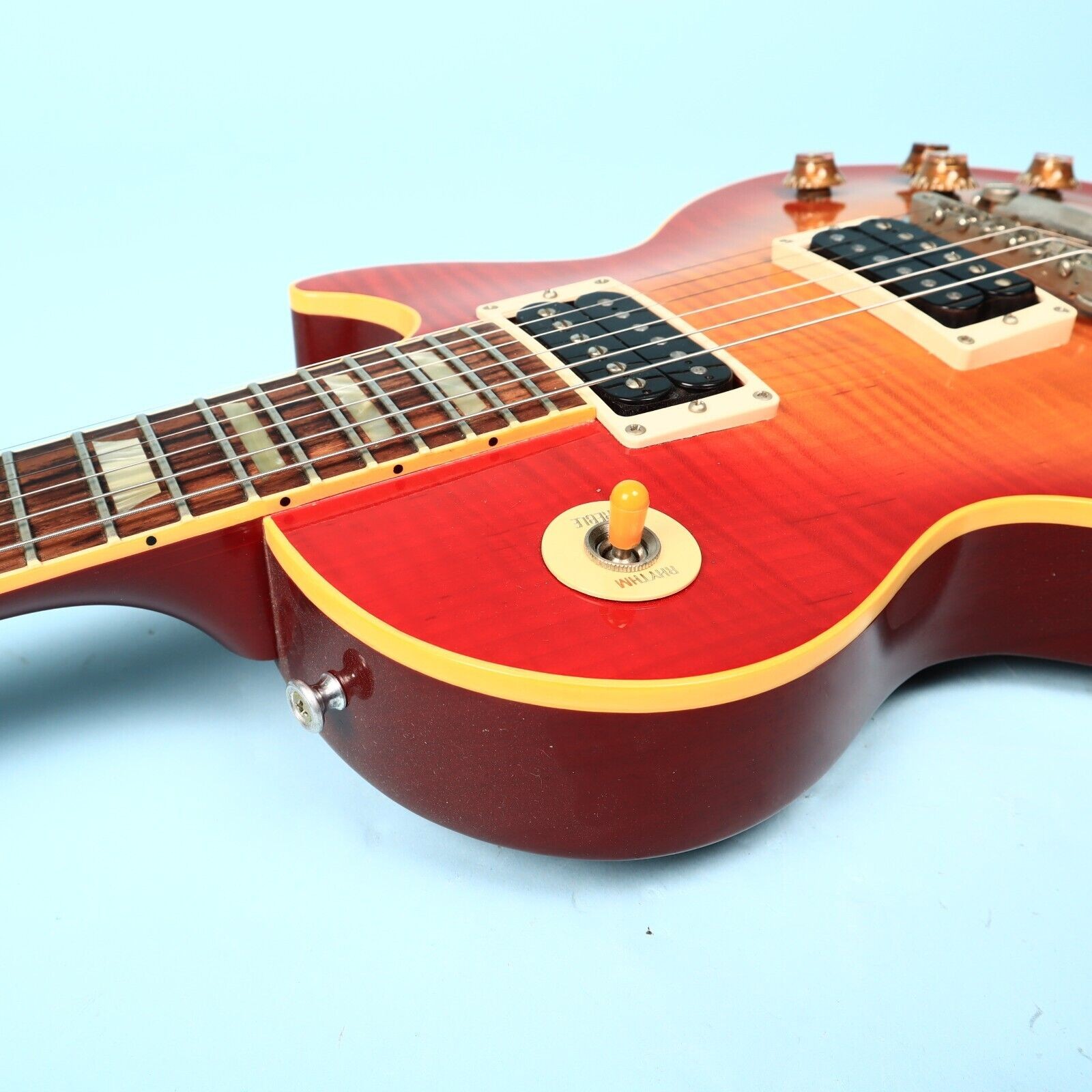 1995 Gibson Les Paul Classic Heritage Premium Sunburst Electric Guitar
